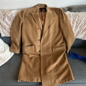 Vintage mens camel colored cashmere men’s overcoat (size medium/large)